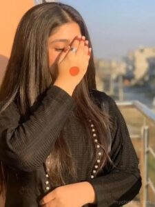 Hide Face Girl DP