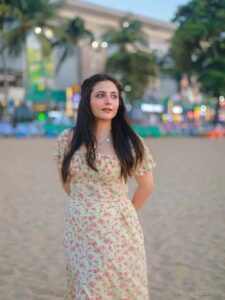 Simple Girl DP For Instagram