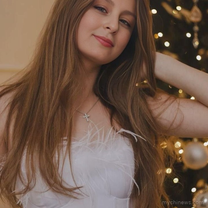 Cute Instagram DP for Girls Smile