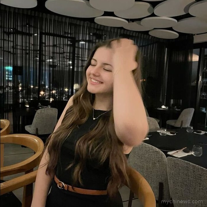 hot girl dp black dress