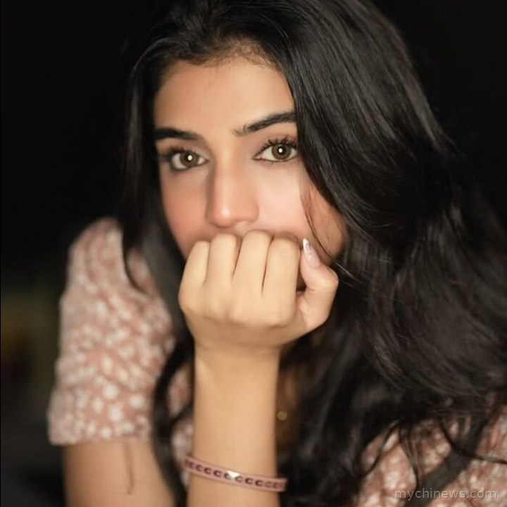 hot girl dp hidden face