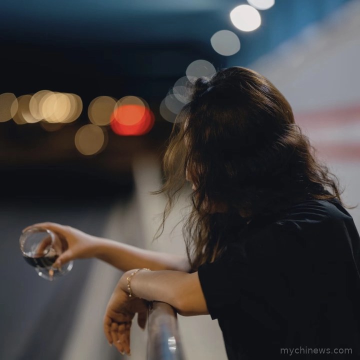 Profile Alone DP Girls Attitude