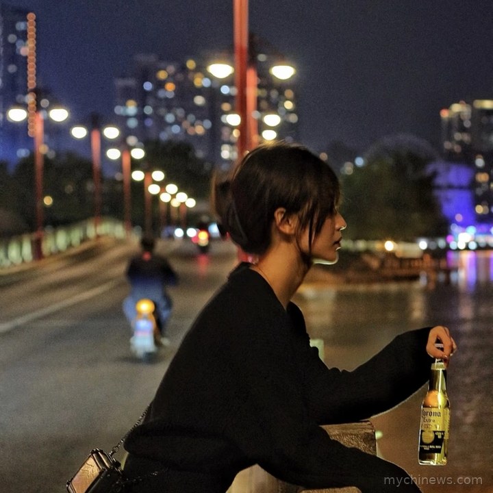 Alone Girl DP for WhatsApp
