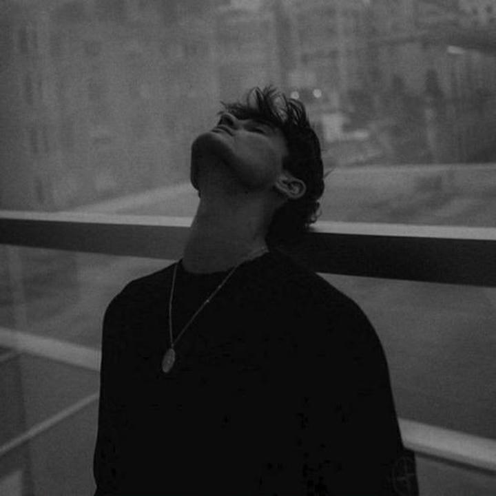 Full Sad dp latest collection for deep emotions.