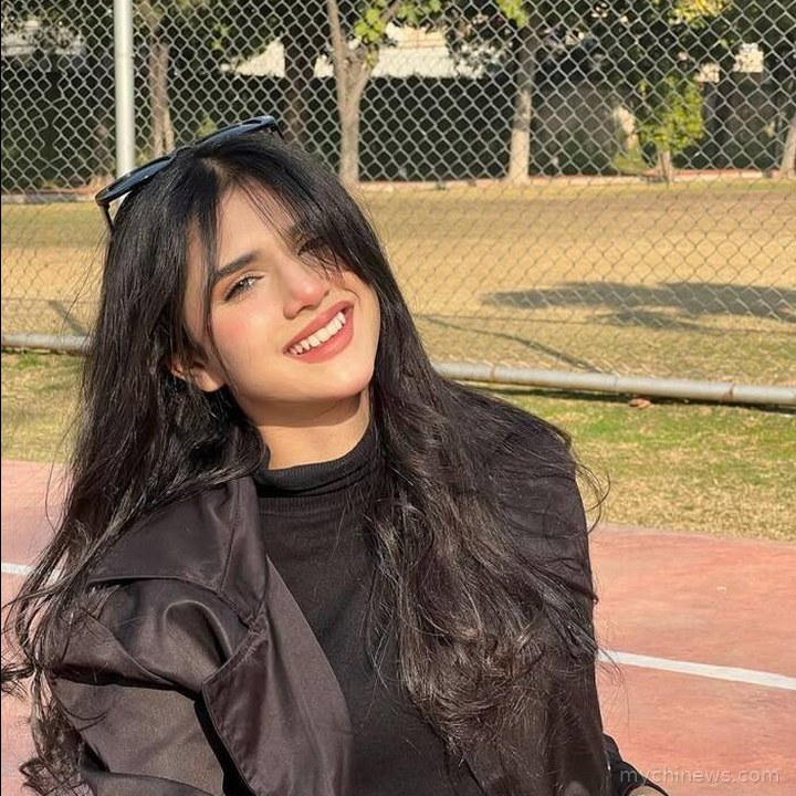 Cute Girl DP for Insta