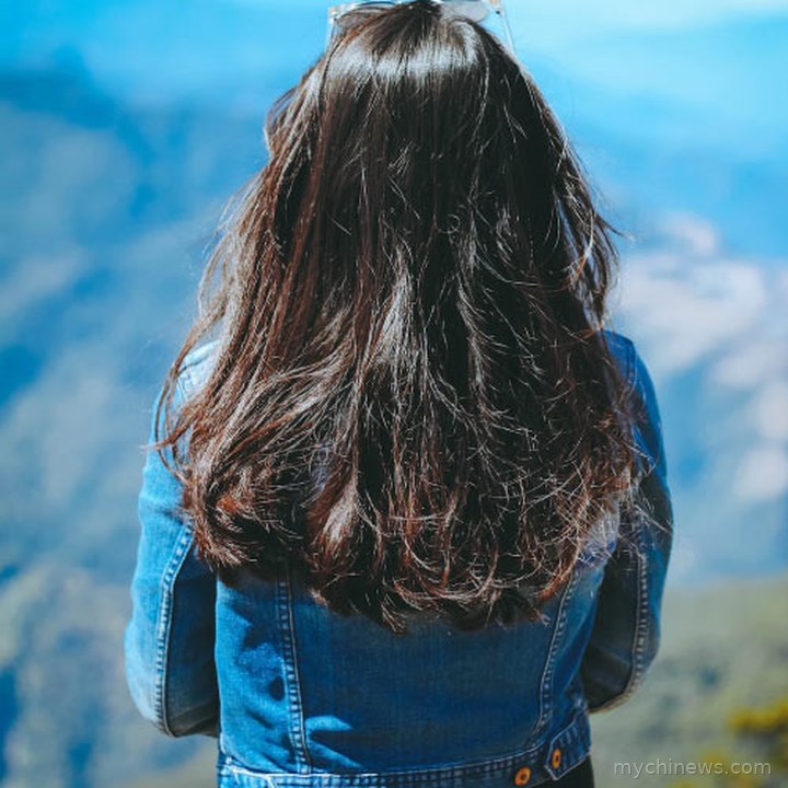 Stylish Girl Back Side DP