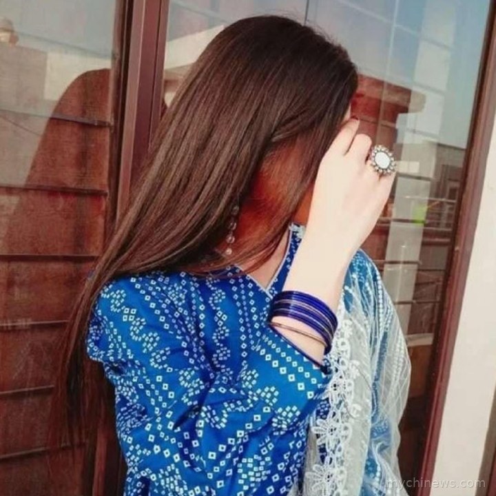 Back Stylish DP Girls Aesthetic