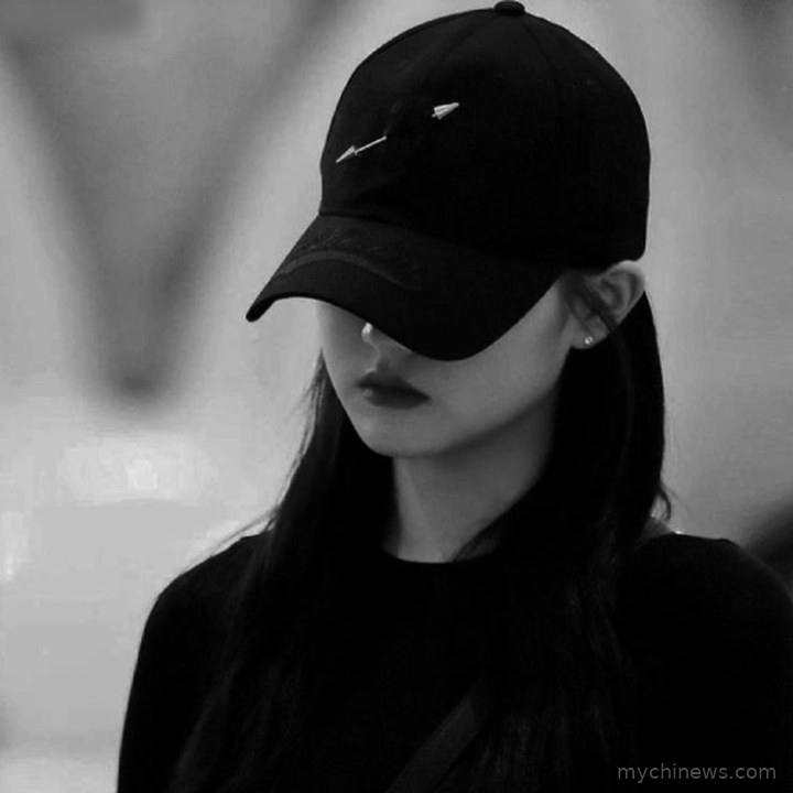 Back Stylish DP Girls Profile Picture