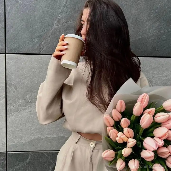 Hide Face DP For Girls WhatsApp