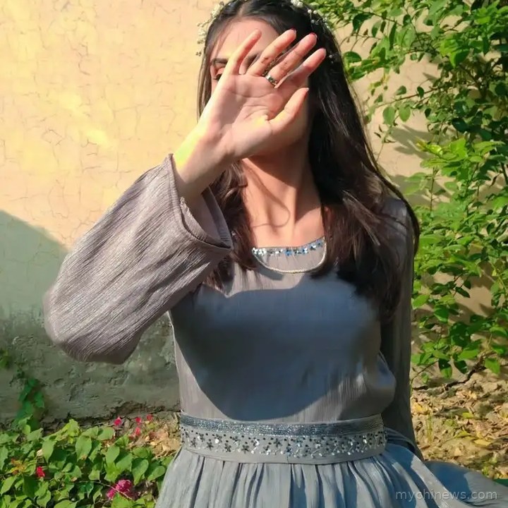 Insta Hide Face DP For Girls