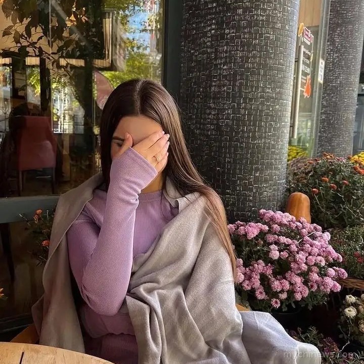 Black Hide Face DP Girl