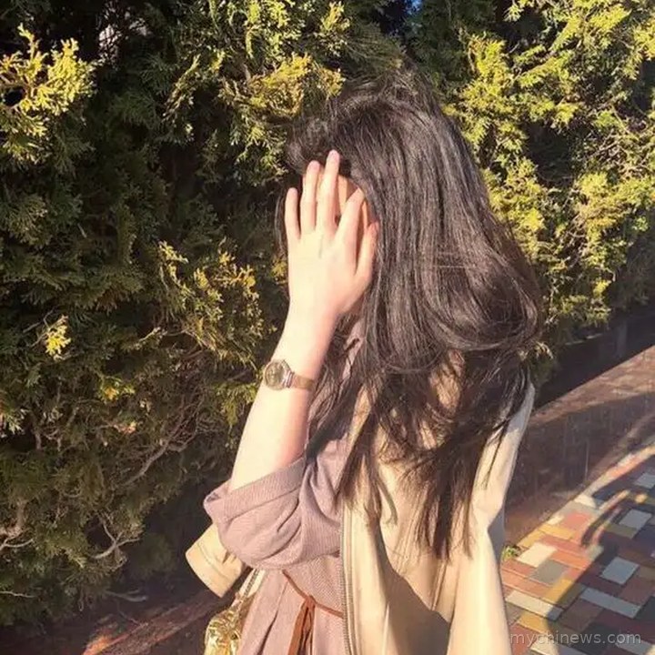 Sad Hide Face DP Girl